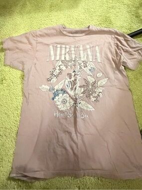 NIRVANA Floral 'Heart-Shaped Box' Graphic Tee - Dusty Rose